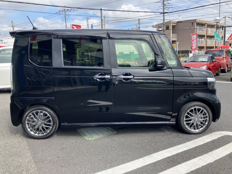 ホンダ N-BOX カスタム ターボ ナビTV バックカメラ ETC 前後ドライブ